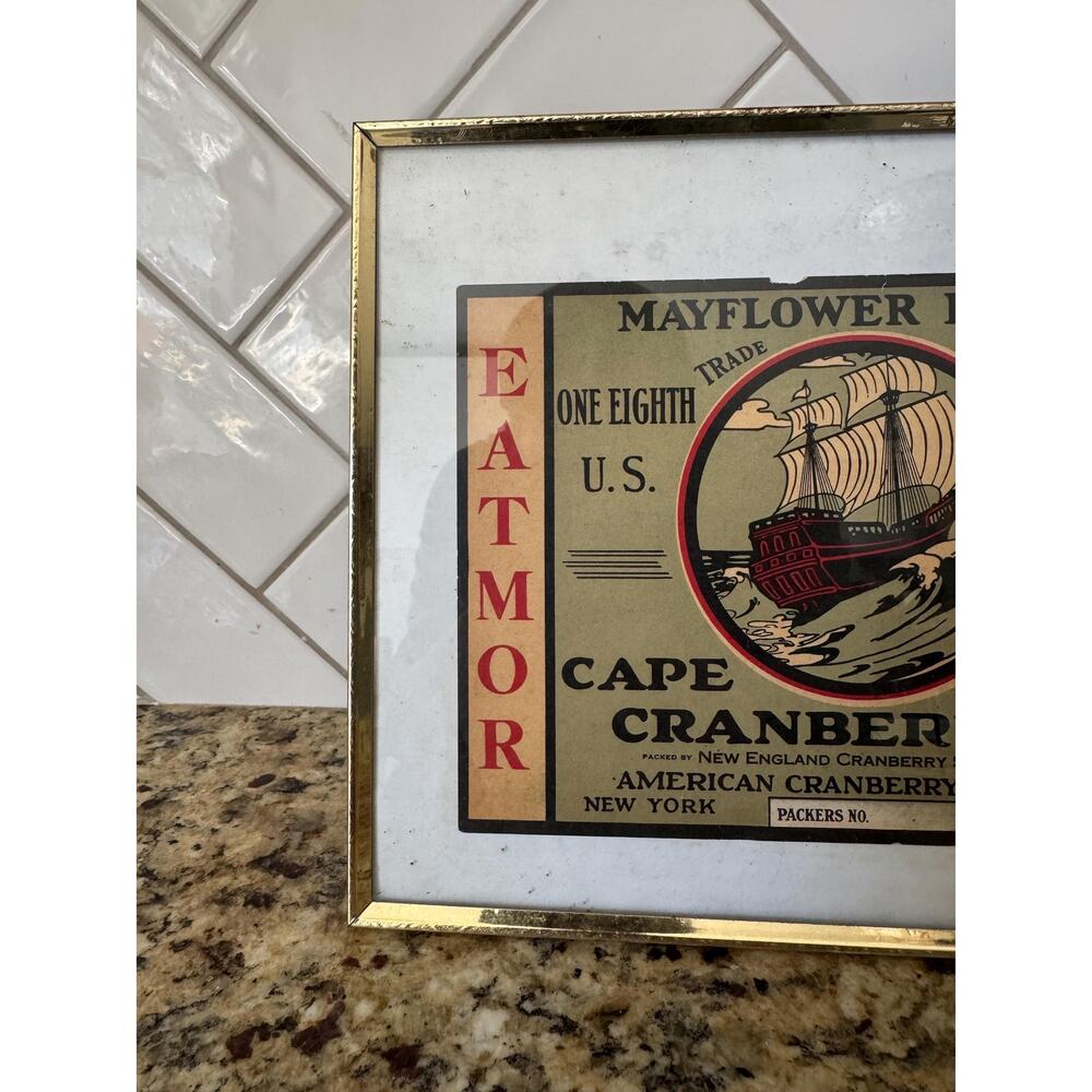 Vintage genuine NEW ENGLAND CRANBERRY label mayflower framed - Picture 3 of 9